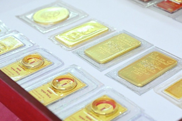 Giá vàng hôm nay chiều 3-1 Vàng nhẫn tăng, giảm trái chiều